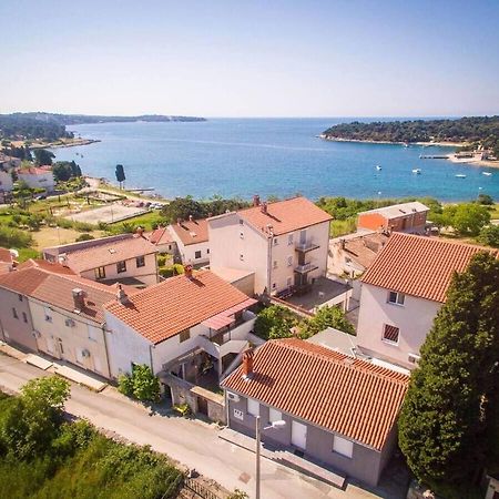 Apartments Petra Near Beach Veruda Exterior photo