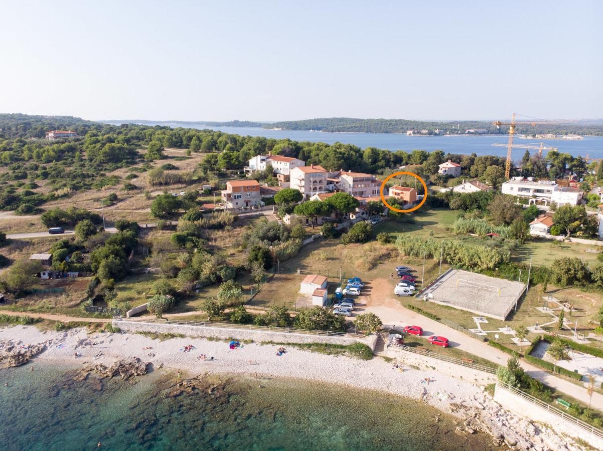 Apartments Petra Near Beach Veruda Exterior photo